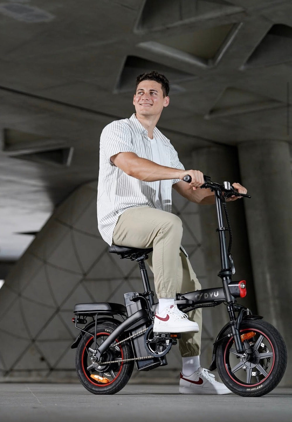 Vélo électrique entièrement pliable DYU A5